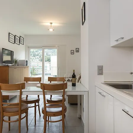 Prestige By Quokka 360 - Spacious Flats With Private Terraces ルガーノ