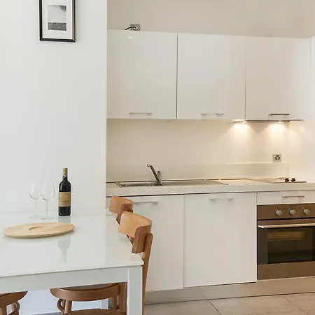 Prestige By Quokka 360 - Spacious Flats With Private Terraces ルガーノ