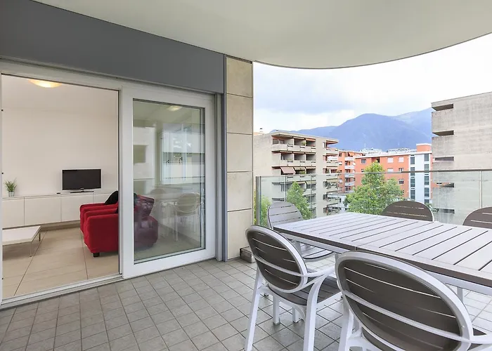 Prestige By Quokka 360 - Spacious Flats With Terraces アパート ルガーノ