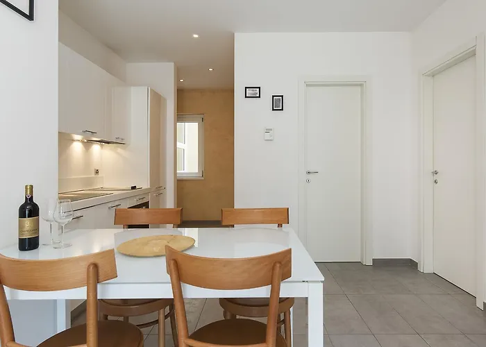 Prestige By Quokka 360 - Spacious Flats With Terraces アパート ルガーノ